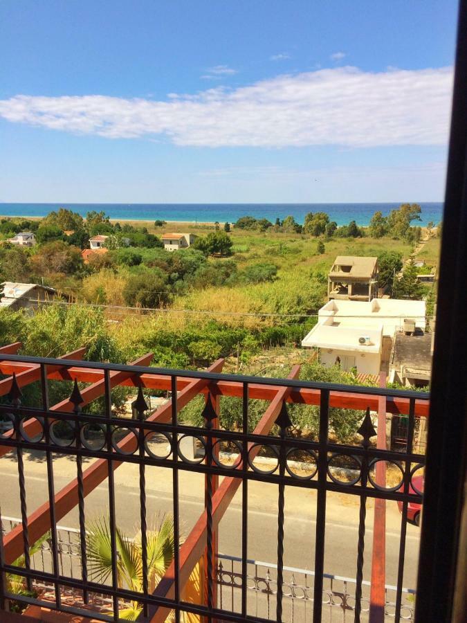 Tyrrhenian Sea Apartment Торре-Фаро Екстер'єр фото