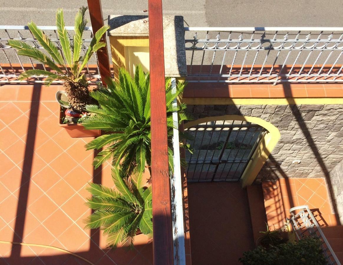 Tyrrhenian Sea Apartment Торре-Фаро Екстер'єр фото